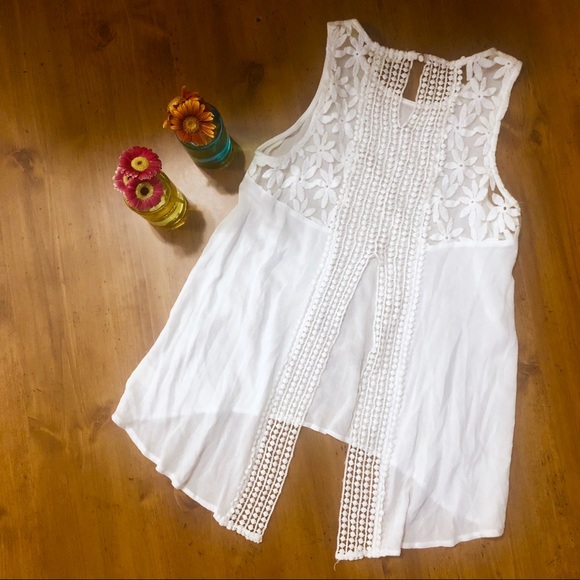 Monteau Tops - Monteau White Lace Boho Tank Top • Medium